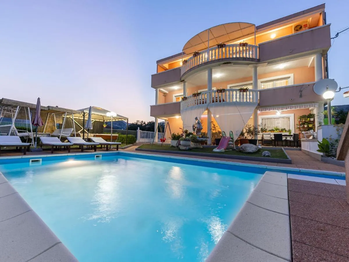 Apartment Villa Saba-2 By Interhome Трогир