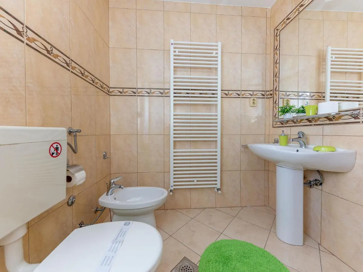 Apartment Villa Saba-2 By Interhome Трогир
